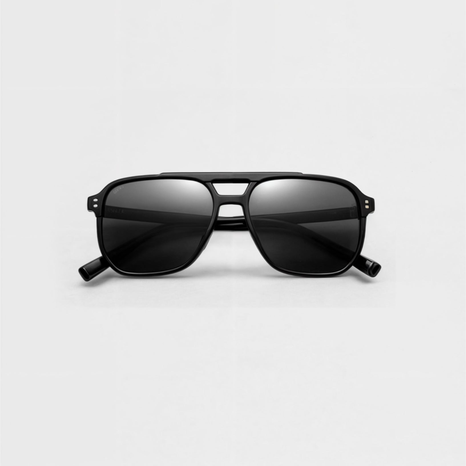 Aviator Црни Очила за сонце со UV400 заштита – Напред