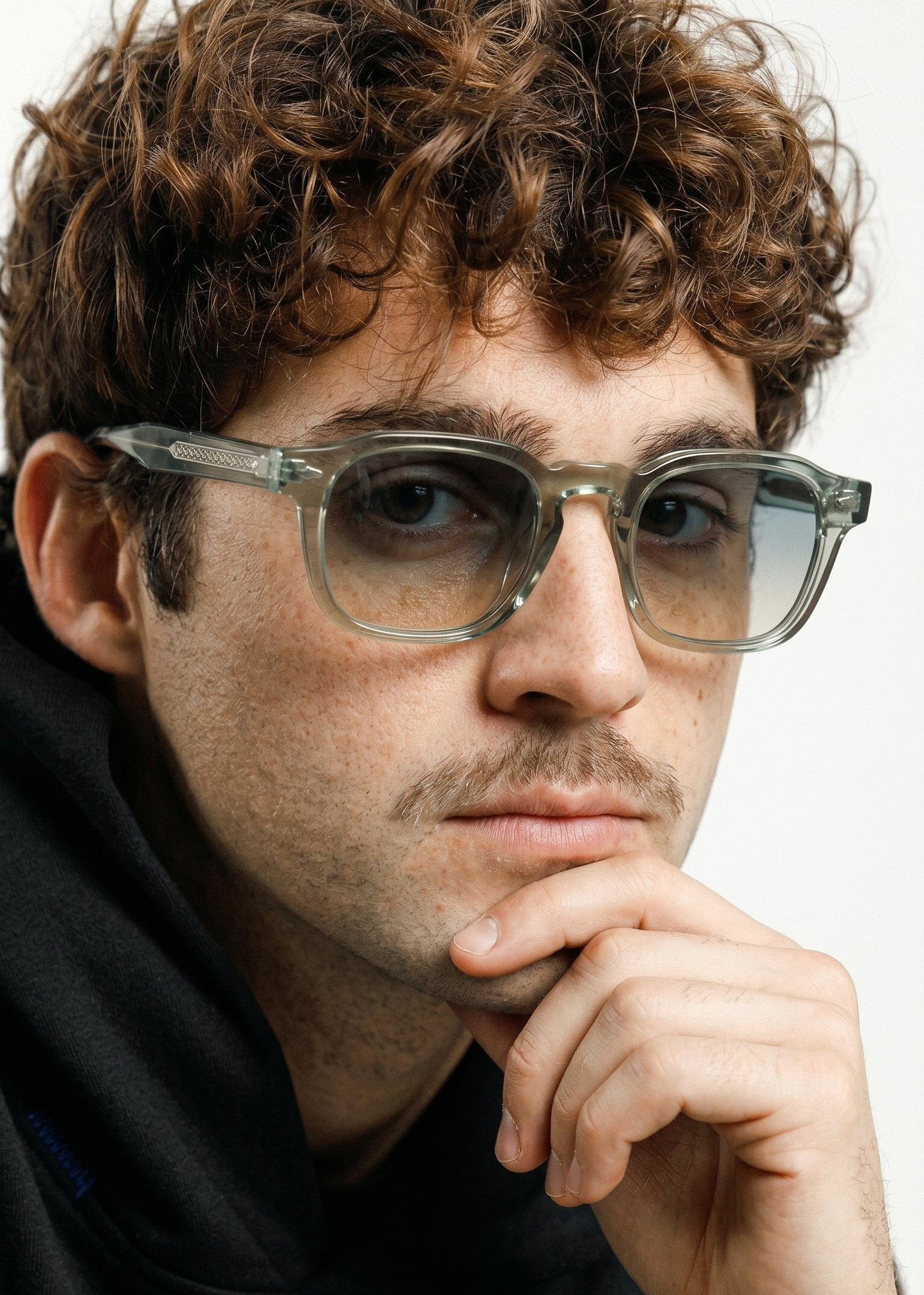 Okta sunglasses with UV400 protection - product image 3