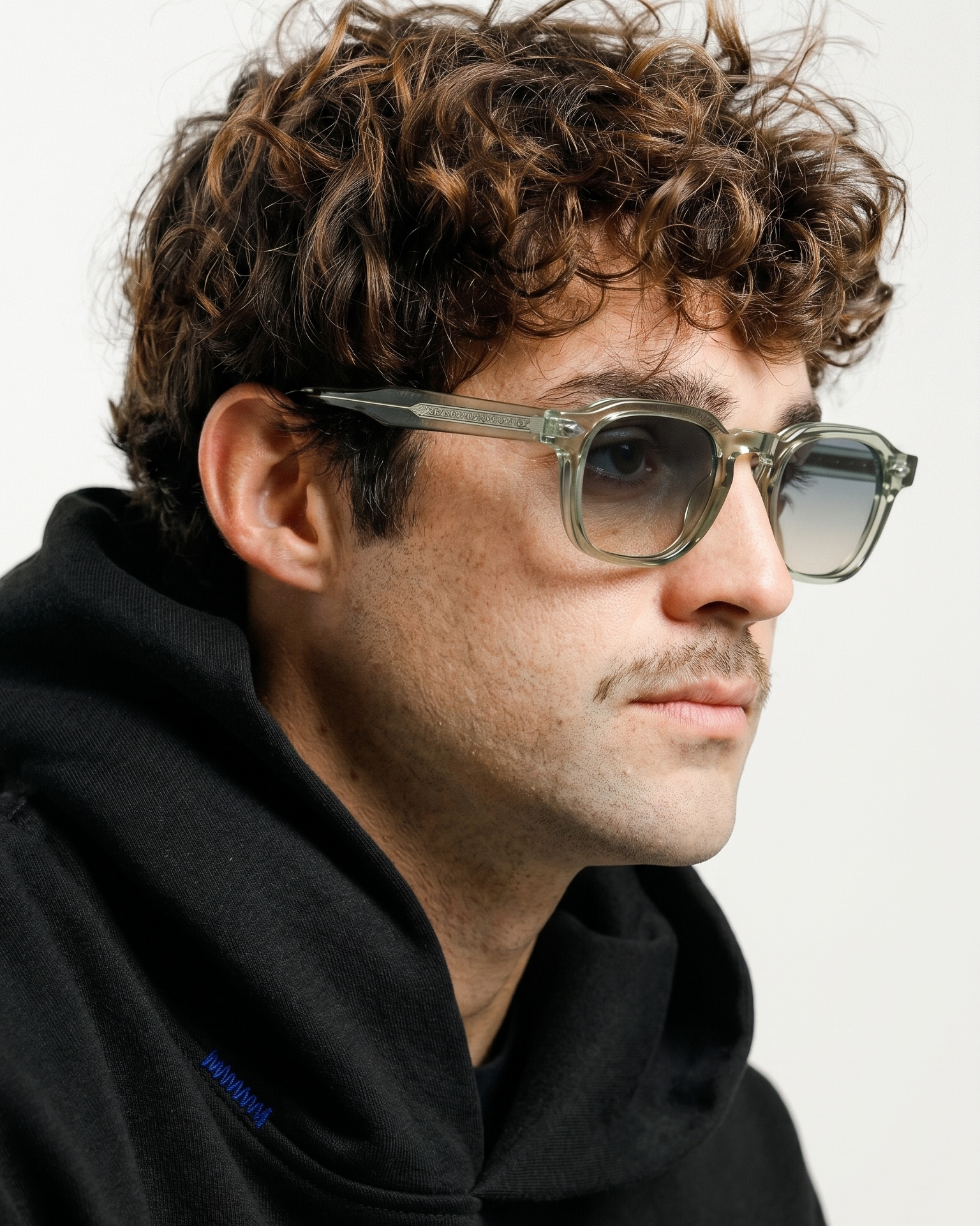 Okta sunglasses with UV400 protection - product image 2