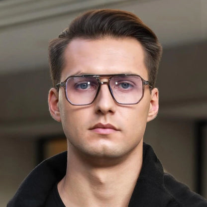 Blocker Grey очила за пред екран со заштита од сина светлина - На модел